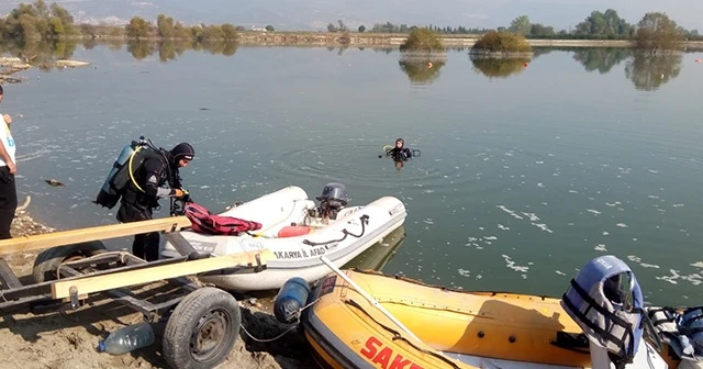 Sakarya Nehri'ne düşerek kaybolan adamın cansız bedenine ulaşıldı