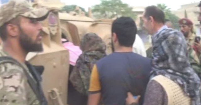 SMO askerleri, sivilleri güvenli bölgeye taşıdı
