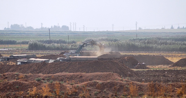 Suriye sınırındaki mevzilere tank ve obüs takviyesi