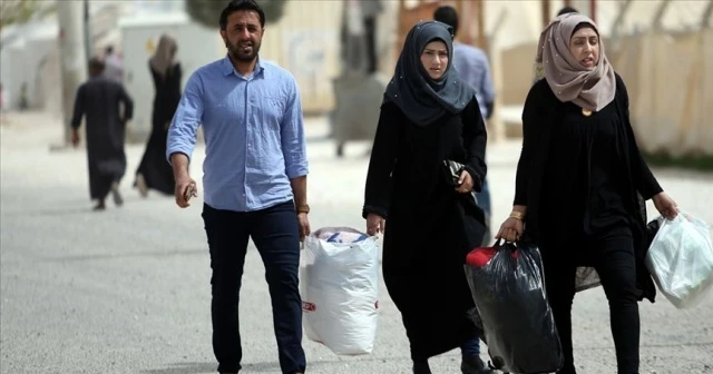 Tel Abyadlılar terörden kurtarılan ilçelerine dönmeye başladı