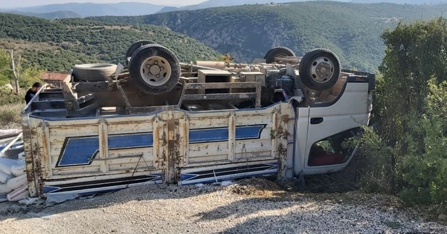 Ters dönen kamyondan burnu bile kanamadan çıktı