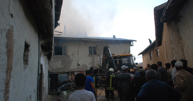 Tokat’ta 5 ev yangında hasar gördü