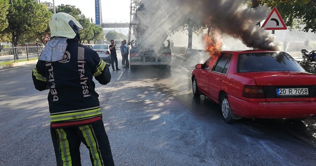 Trafikteki otomobil alevlere teslim oldu