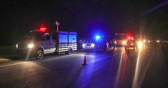 Van&#039;da askeri zırhlı araç devrildi: 26 yaralı