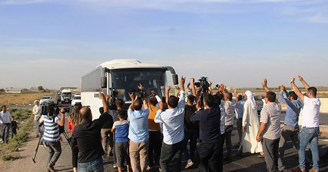 Vatandaşlardan sınıra giden askerlere sevgi seli