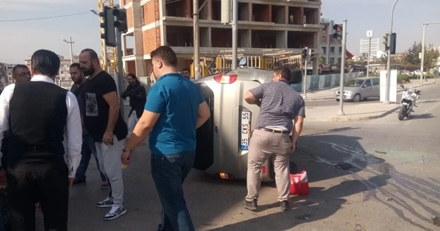 Yan yatan araçtan sağ çıktı, ardından doğum yaptı