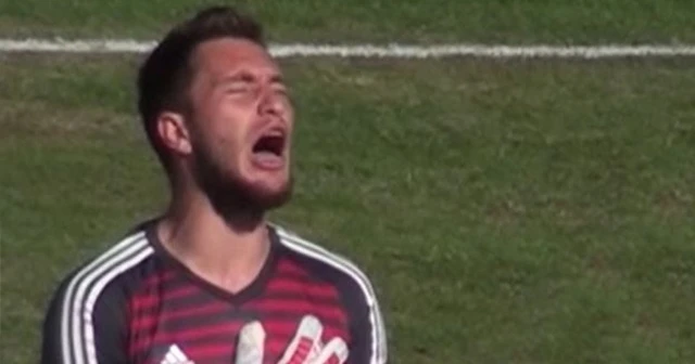 Yeni Çorumspor kalecisi Onur'un 'İstiklal Marşı' coşkusu