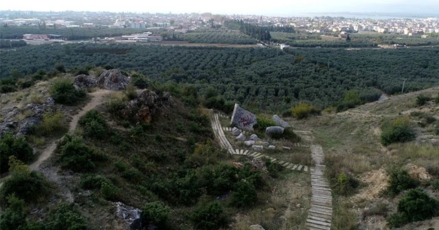 2200 yıllık kral mezarının hali içler acısı