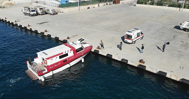 Adalar'da yaşayan vatandaşlar için deniz ambulansları 24 saat teyakkuzda bekliyor