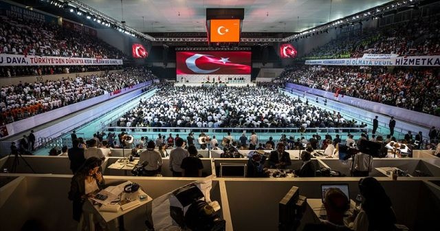 AK Parti&#039;de kongre maratonu başlıyor