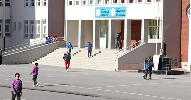 Aksaray&#039;da otizmli çocuklara tepki sonrası okulun müdürü ve yardımcısı görevden alındı