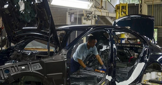 Alman Daimler, en az 10 bin işçi çıkaracak