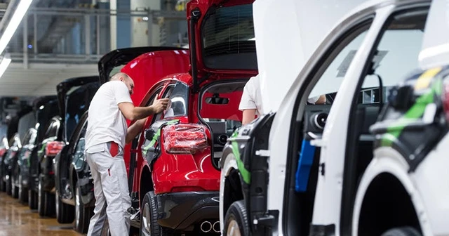 Alman otomotiv devi Audi, 9 bin 500 kişiyi işten çıkaracak