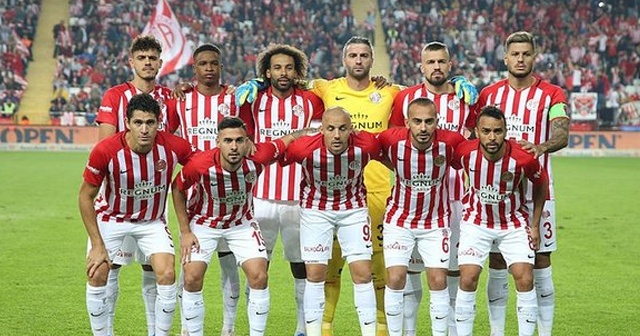 Antalyaspor&#039;un yeni teknik direktörü belli oldu