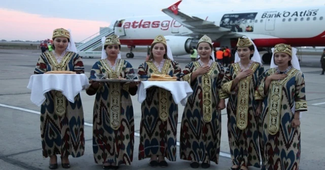 Atlasglobal, İstanbul'dan Buhara'ya ilk turistik charter uçuşunu gerçekleştirdi