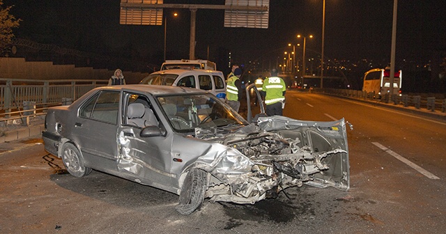 Babasının otomobilini kaçıran genç kaza yaptı