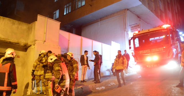 Beyoğlu’nda gecekondu yangını paniğe neden oldu