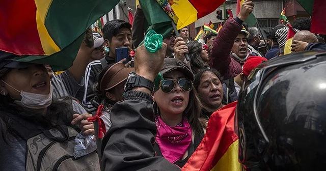 Bolivya'da şiddet hız kesmiyor, onlarca yaralı var