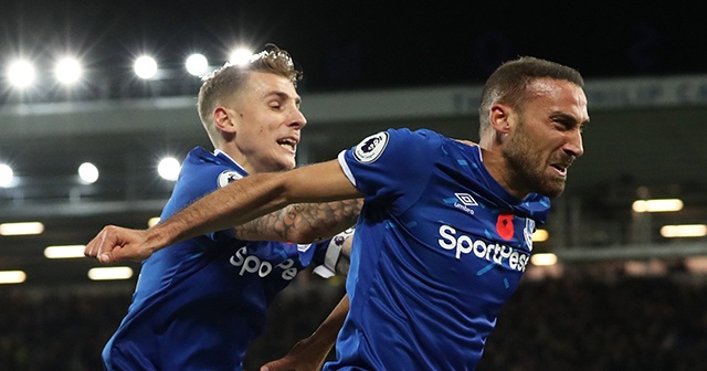 Cenk Tosun 90+8&#039;de Everton&#039;ı ipten aldı