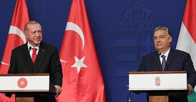 Cumhurbaşkanı Erdoğan gülerek yanıt verdi: Macaristan&#039;a uğramadan giderler