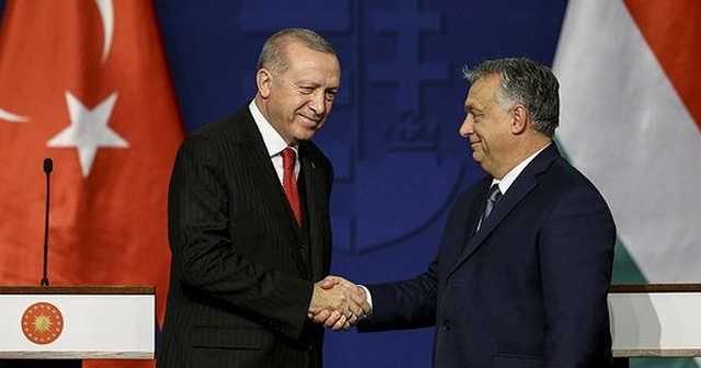 Cumhurbaşkanı Erdoğan Macar ve Türk iş adamlarıyla bir araya geldi