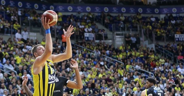 Derbide gülen taraf Fenerbahçe