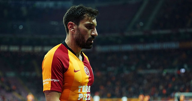 Galatasaray’da Şener Özbayraklı sakatlandı