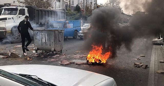 İran&#039;da internet yasağı güvenlik sağlanana kadar sürecek