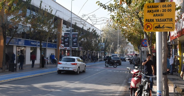 İstanbul Caddesinde park yasağı başladı