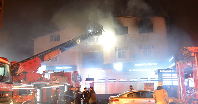 İstanbul Güngören'de tekstil atölyesinde yangın çıktı