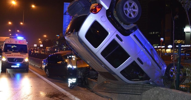 Kadıköy&#039;de zincirleme kaza! Trafik durma noktasına geldi