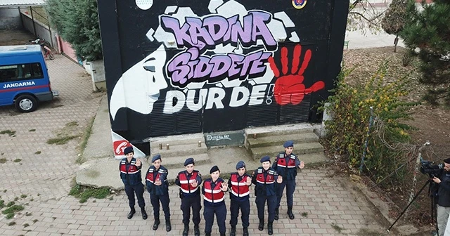 Kadın astsubaylar, 'kadına şiddete dur' dedi