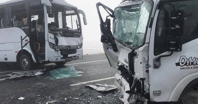 Kars'ta zincirleme kaza! Çok sayıda yaralı var