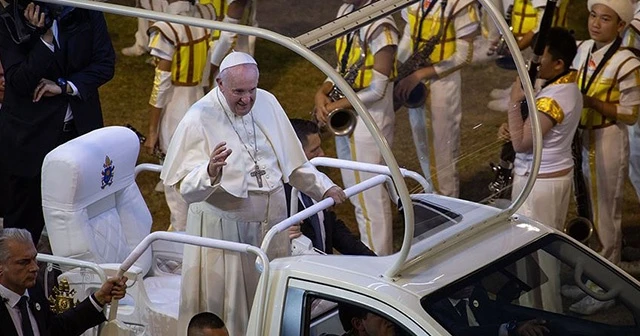 Papa'ya yakın piskoposa taciz suçlamasıyla uluslararası yakalama talebi