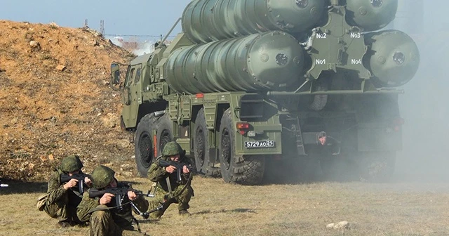Rusya Kırım'da S-400’ler ile tatbikat yaptı