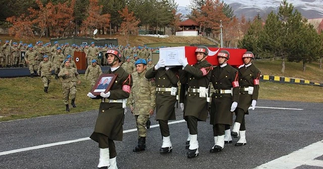 Şehitlerimizi uğurluyoruz