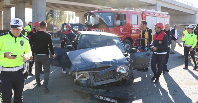 Sivas’ta trafik kazası: 2 yaralı