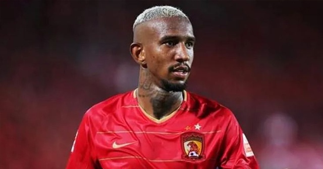 Talisca&#039;da Fenerbahçe sürprizi!