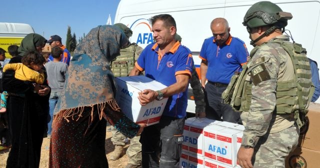 Tel Abyad'a insani yardım devam ediyor