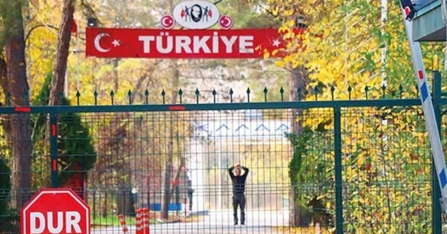 Türkiye sınır dışı etmişti! 3 gündür böyle bekliyor