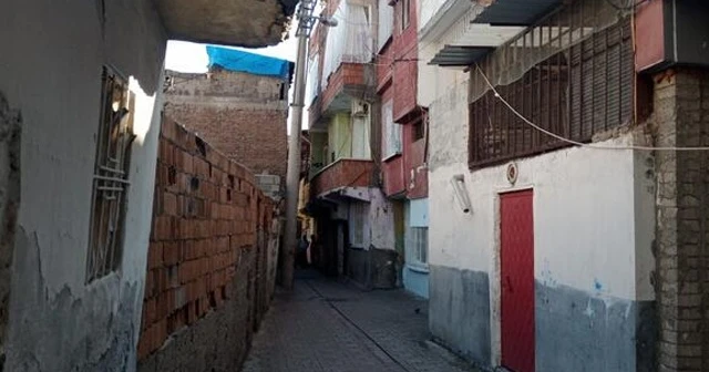 Uyuyan babasının boğazını keserek öldürdü, sabah karakola gidip teslim oldu