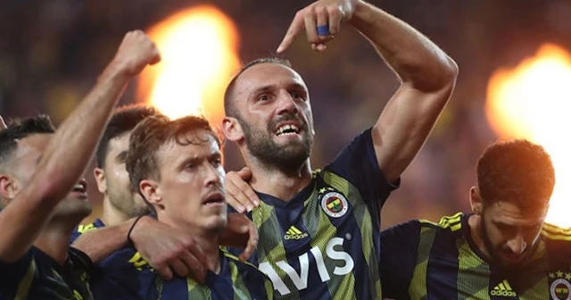 Vedat Muric ve Max Kruse Göztepe maçı kafilesinde