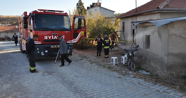 Yanan evdeki kişi öldü