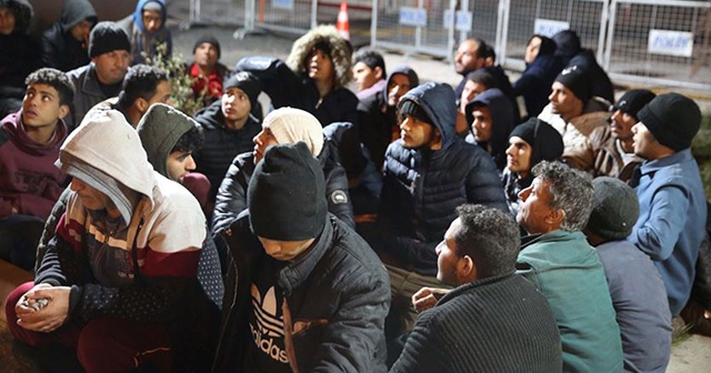 Yunanistan&#039;ın zorla gönderdiği 252 göçmen yakalandı