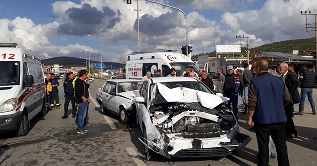 Zincirleme trafik kazasında ölü ve yaralı var!