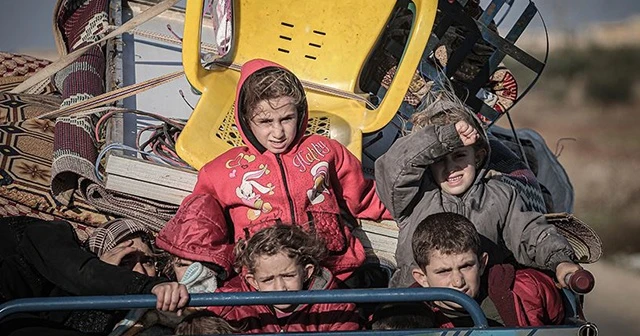 25 bin sivil daha Türkiye sınırına göç etti