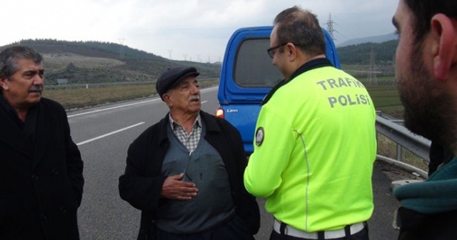 80 yaşında sürücü kaza yaptı ortalık karıştı: Adam ölmemiş ki, kıyamet kopmamış ki