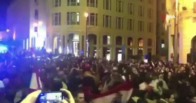 Beyrut’ta güvenlik güçleri ile göstericiler çatıştı: 33 yaralı