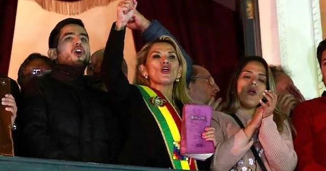 Darbe sonrası göreve gelen başkandan 'demokrasi' tepkisi