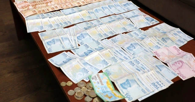 Dilencinin üzerinden çıkan para miktarı şoke etti